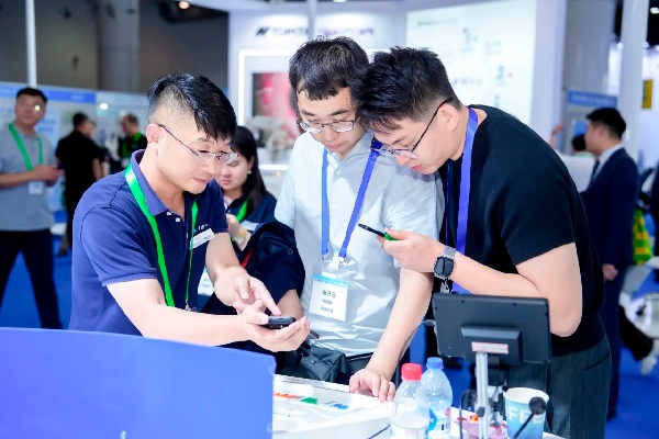 BVI倍锋丨圆满落幕，共筑光明未来 —— 回顾中华医学会第二十五届白内障及屈光手术学术会议